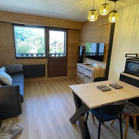 Apartment 4 Pers. A Samoens, Proche Centre Avec Balcon, Parking Et Casier A Skis - Fr-1-629-122 Samoens
